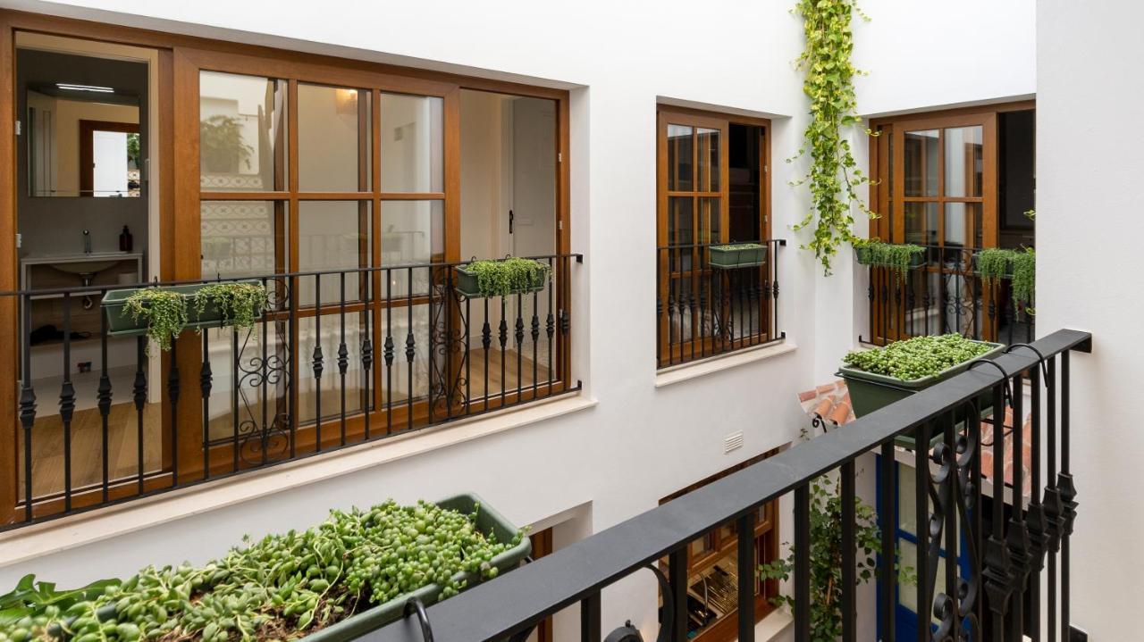Veranera Hostel Estepona Exterior photo